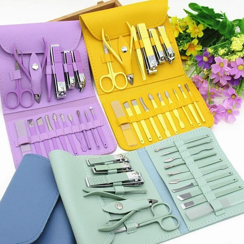 16 Pieces Manicure Kit