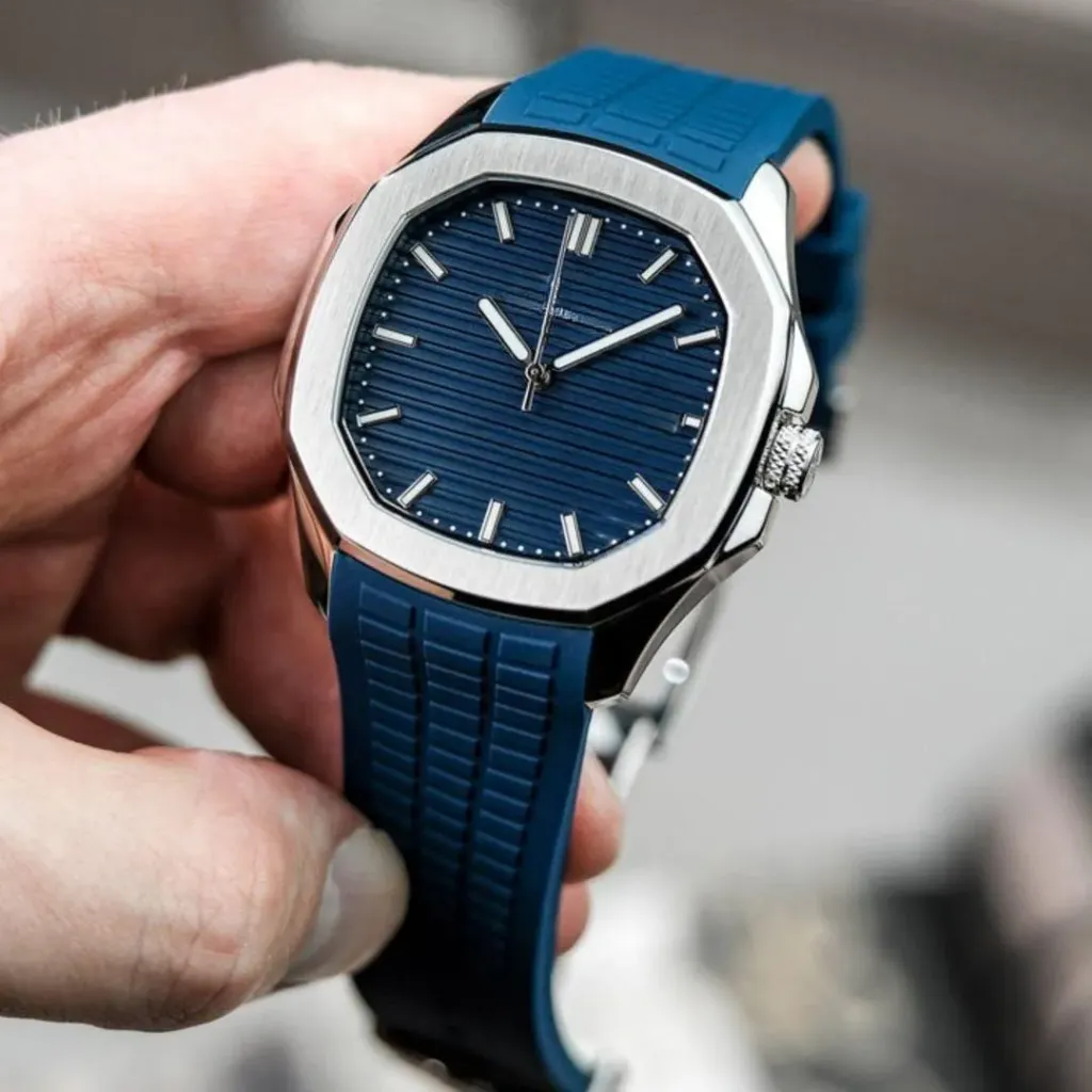 Men's Water Resistant Quartz Watch - 1 Pc with Textured Rubber Strap (Blue)